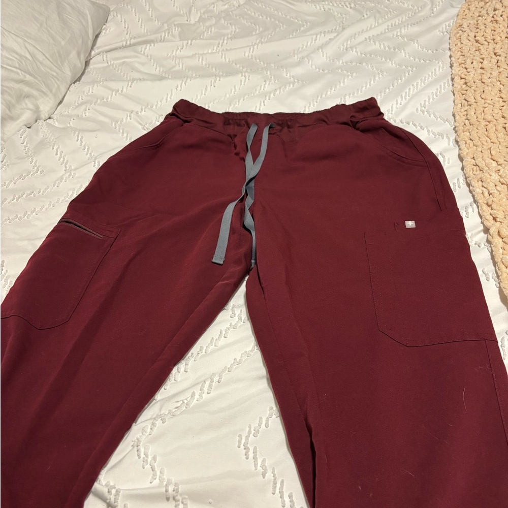 Women’s Figs High Waisted Yola Scrub Pants